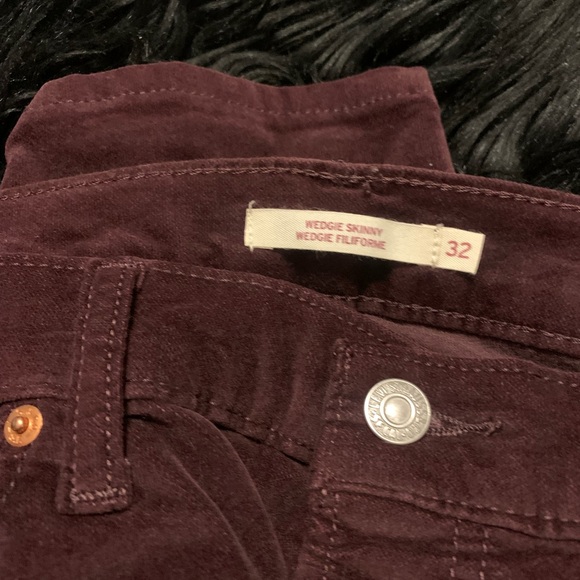 Levi’s Wedgie Skinny Cord - Picture 4 of 8